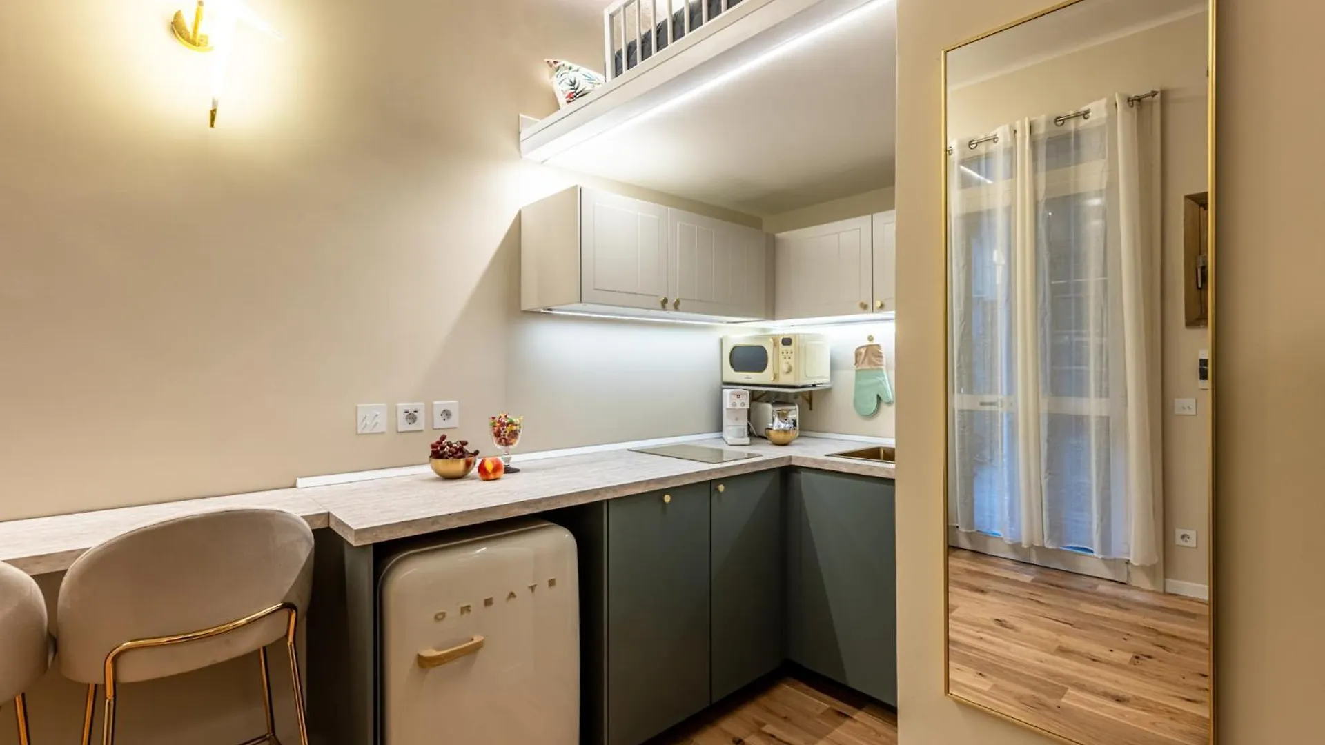 Stylish Monolocale Apartment Milan