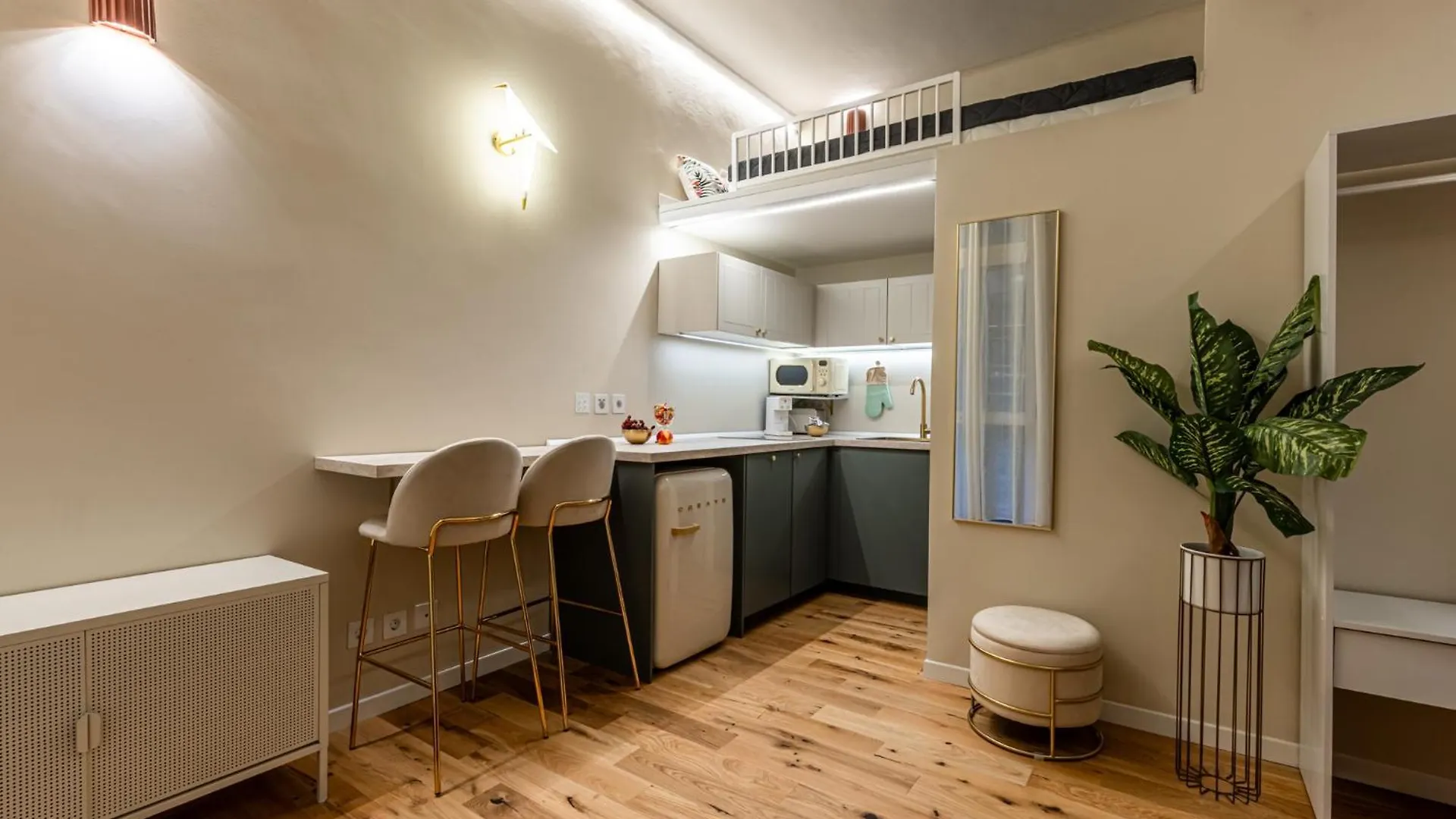 Stylish Monolocale Apartment Milan
